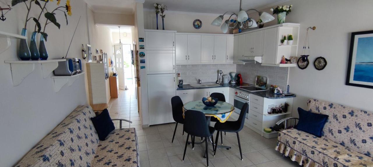 Sunflower Apartment Néa Péramos 外观 照片