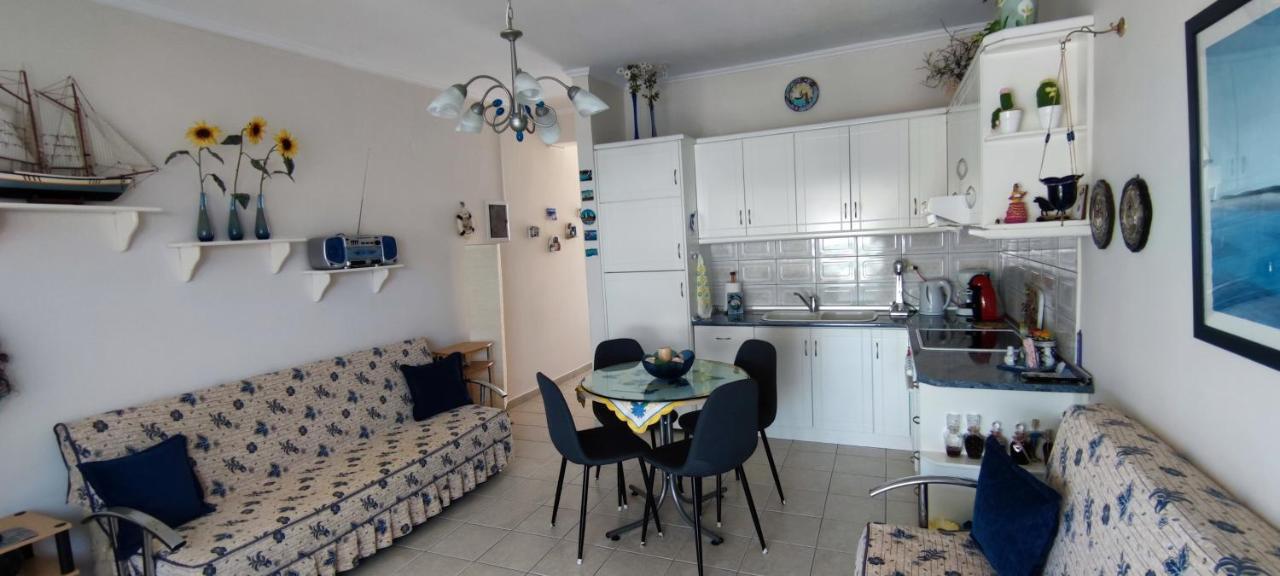 Sunflower Apartment Néa Péramos 外观 照片